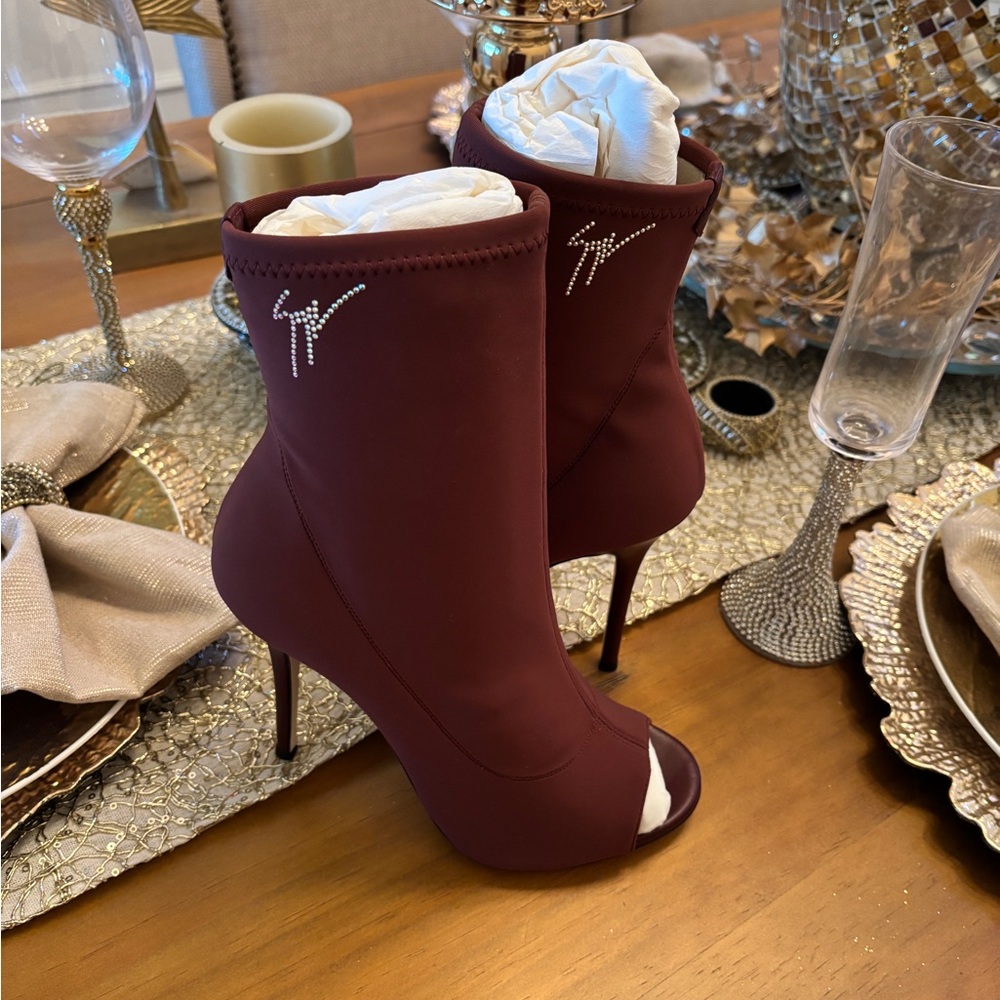 New w/o tags Giuseppe peep toe heels. only worn to try on.Comes with the box